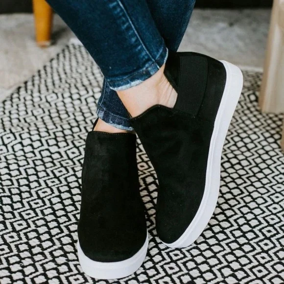 RELISTED UNDER SHOES Black Hidden Wedge Sneaker - Picture 2 of 7